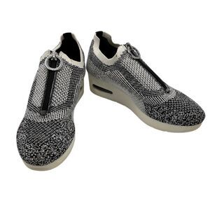 DKNY Abbi Knit Zip-Up Platform Sneakers Black White Stretch Comfort Size 7